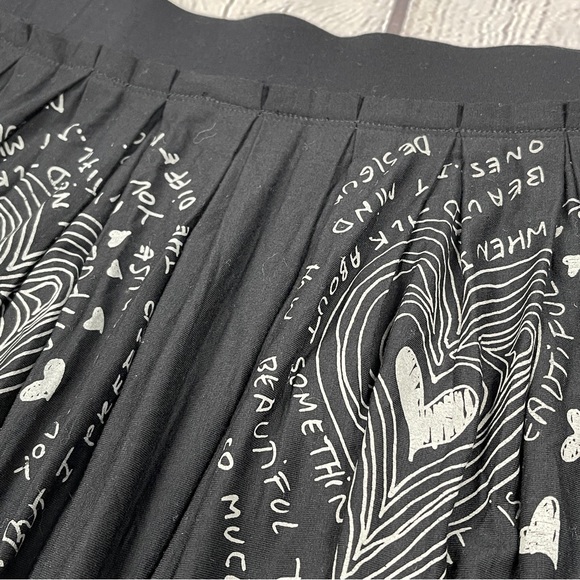 DESIGUAL black pleated lightweight skirt fun doodles floral, size S - Picture 7 of 14